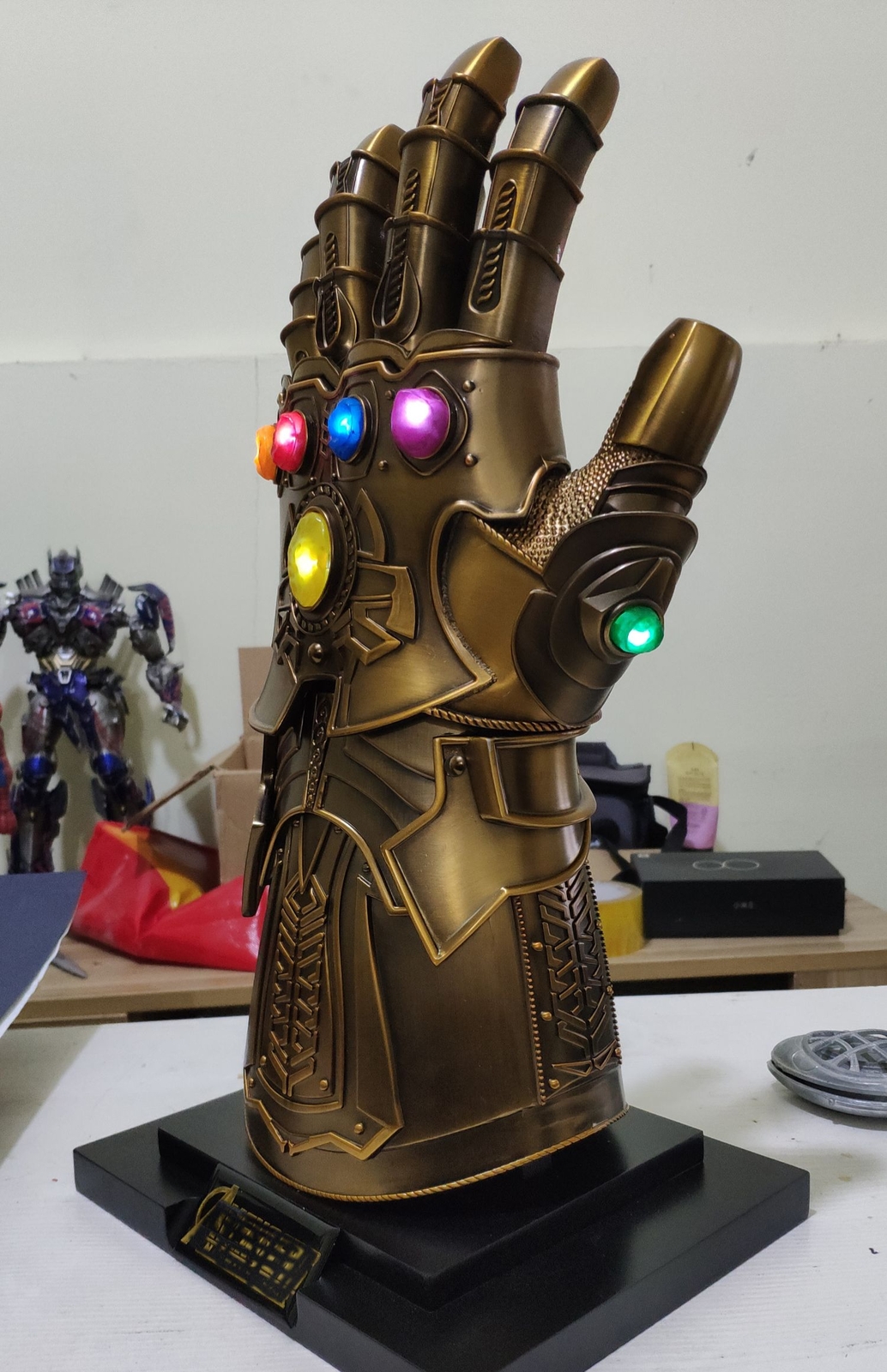 The Avenger Thanos Infinity Gauntlet Full Metal Wearable Infinity stones Cos 1/1
