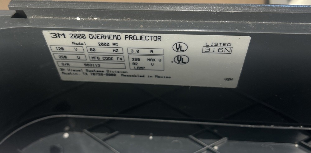 3M 2000 Overhead Projector Portable Briefcase Model