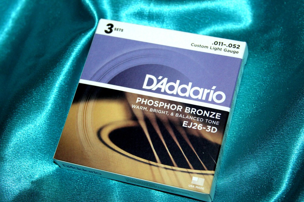 D'Addario EJ26-3D, 3-Pack Custom Light Gauge Phosphor Bronze Strings, .011-.052