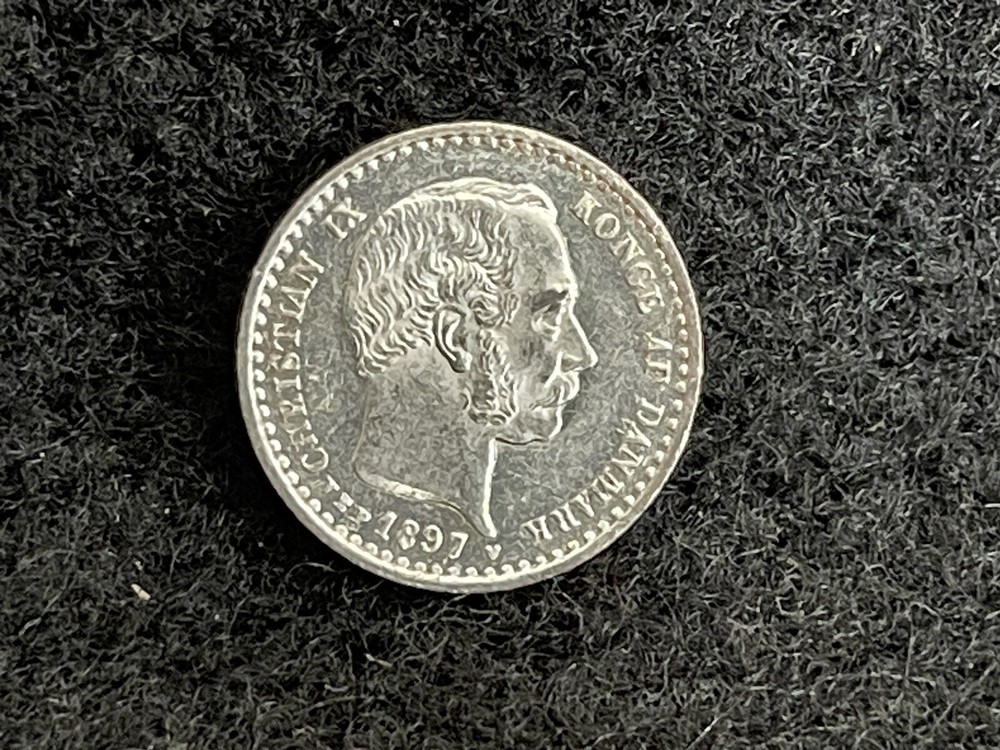 DENMARK 1897 10 ORE CHOICE UNCIRCULATED CONDITION