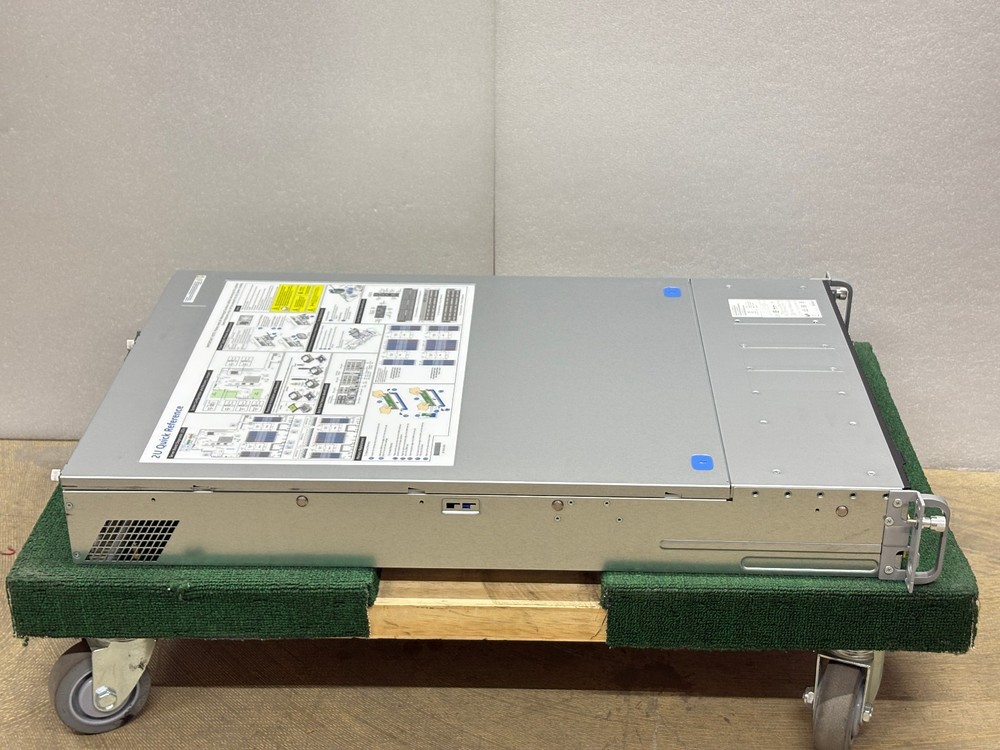 NEW (Open Box) | Intel Rr2000 / J61904-002 8x2.5" 2U Rackmount Server Chassis