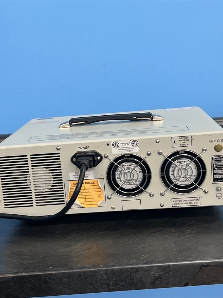 Xenon Series 9000 LUXTEC 9300 Light Source