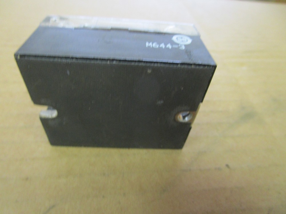 CRYDOM SOLID STATE RELAY CWD2425P 240V 25A 3-32Vdc