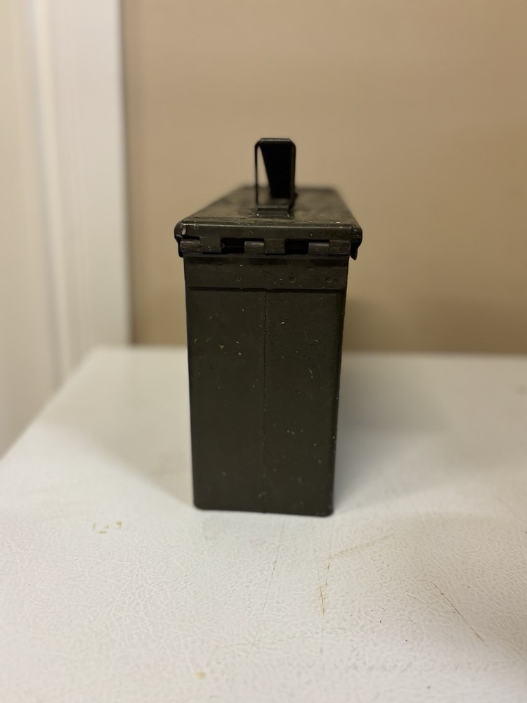 US MILITARY AMMO BOX