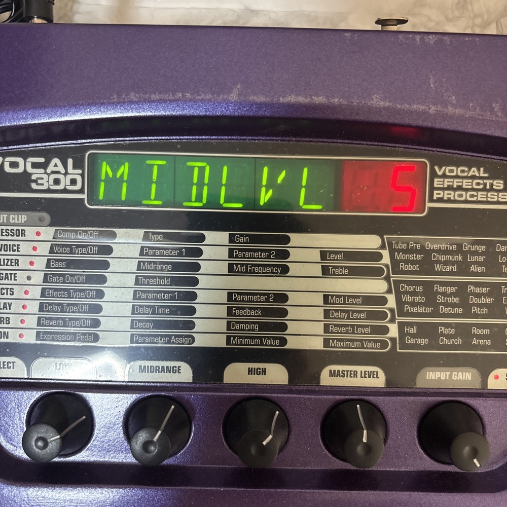 DigiTech Vocal 300 Vocal Multi-Effects Processor Voice Changer with Adapter