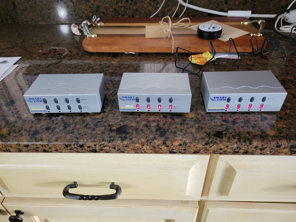 Smart View - Intelligent Video Selector VRM-714E with AC adapters