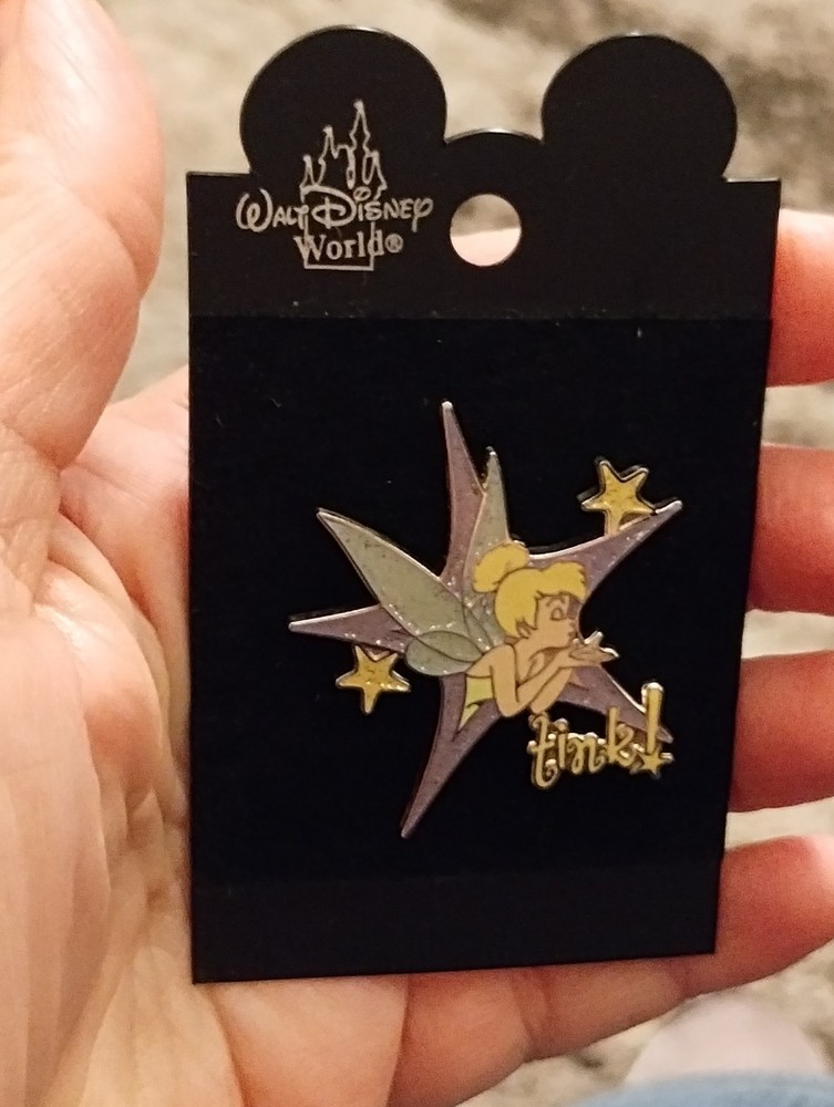 DISNEY TINKER BELL Pin Flying New On Card