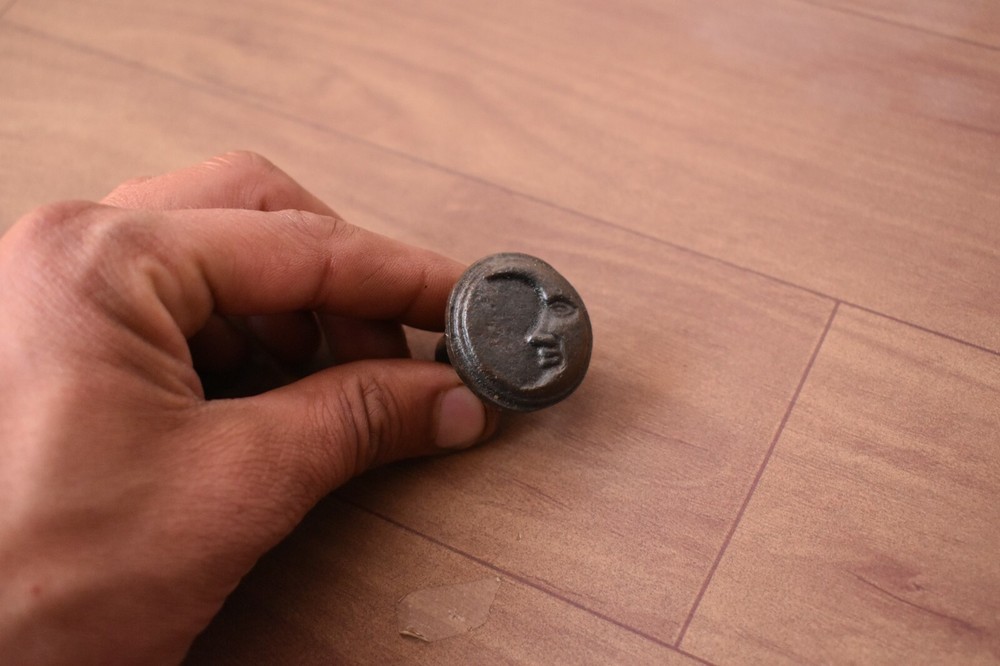 Iron door knobs cast cabinet moon drawer handles pull rustic hardwar 10 pcs