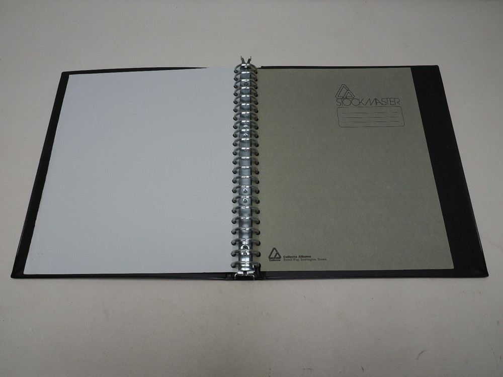 COLLECTA STOCKMASTER BLUE 22 RING BINDER WITH 2 PAGES