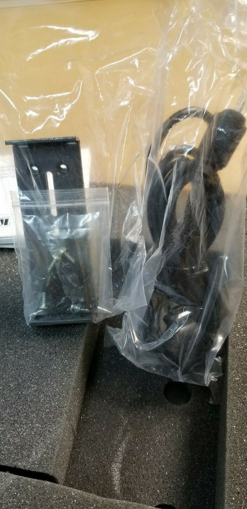 Extron DA6 YUV A Wideband Distribution Amplifier with mounting