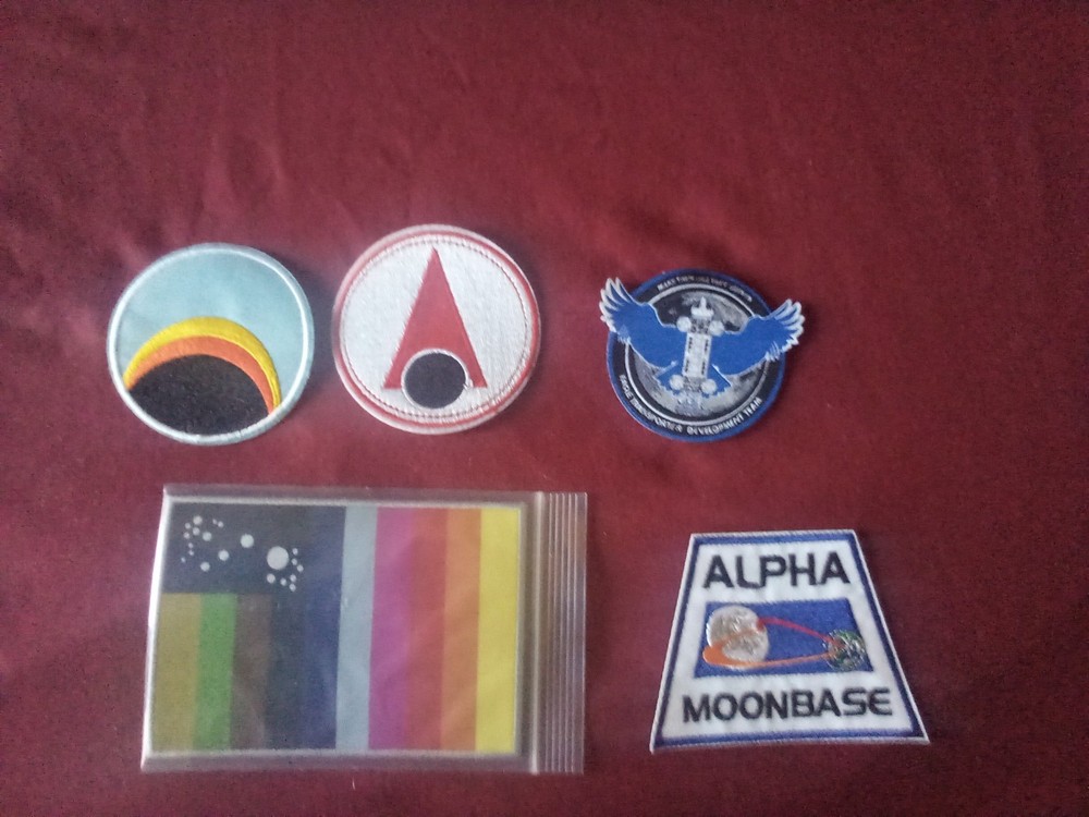 SPACE 1999 MANUAL WITH CARRYING CASE