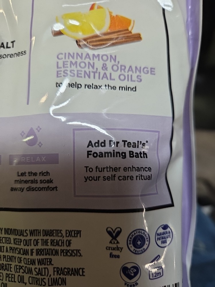 Dr Teals pure epsom salt Limited edition Gingerbread soaking solution relaxing