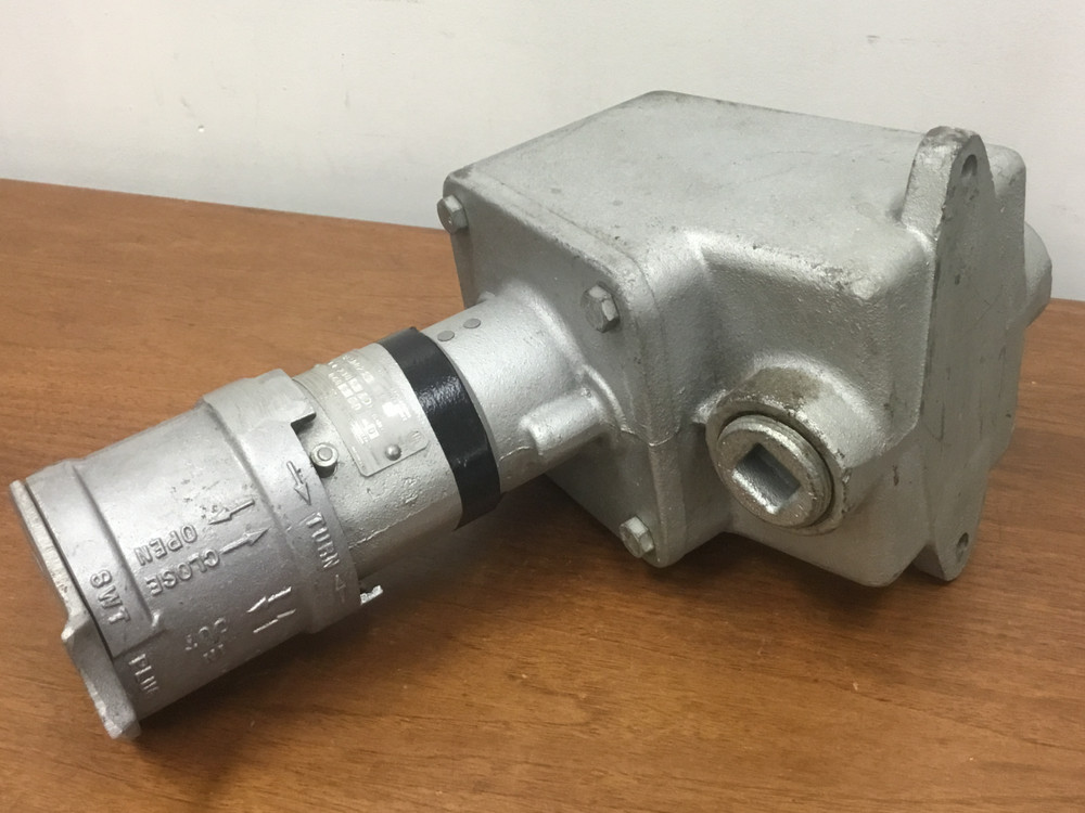 Crouse-Hinds - P/N: CESD4234 - Receptacle Explosion Proof