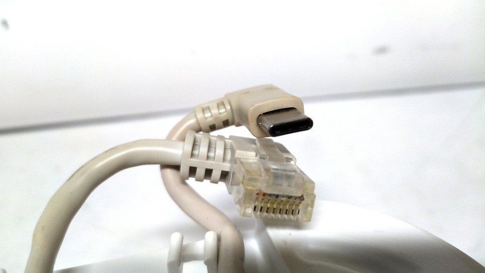 Eero E010001 PoE+ Adapter with Mount (White)