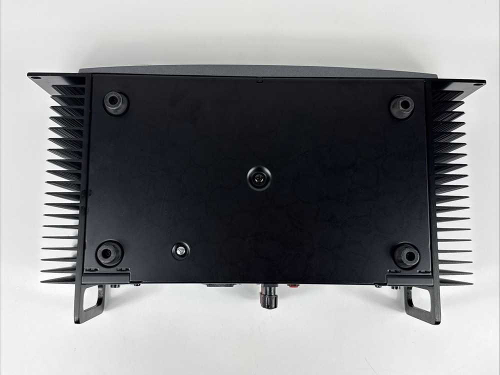 Behringer Reference Amplifier Model A500 Working Used