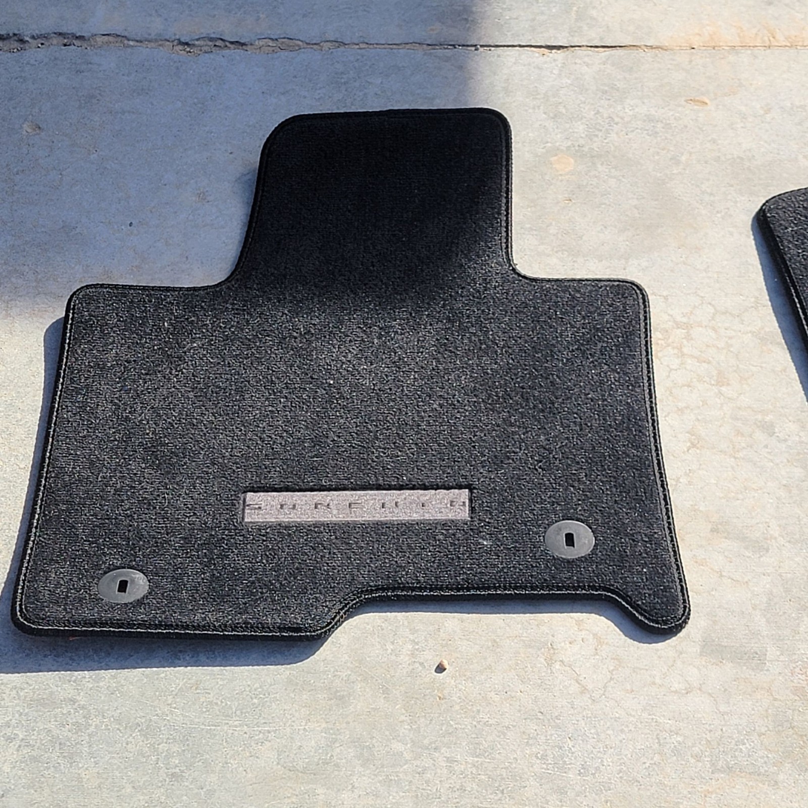 Kia Sorento Floormats Set 3rd Row Floor Mats Black Carpet OEMR5F14 AC040/140