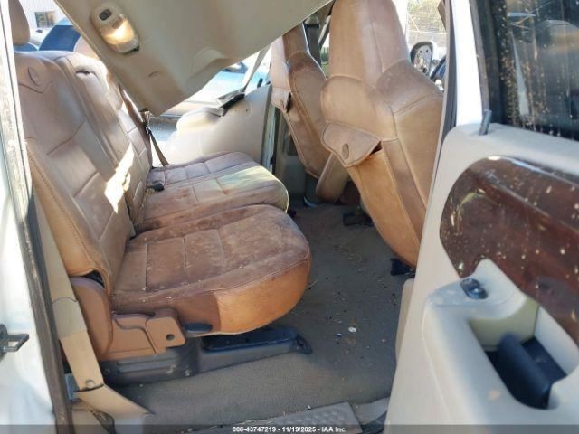 F250SD 2006 Glove Box 4952008