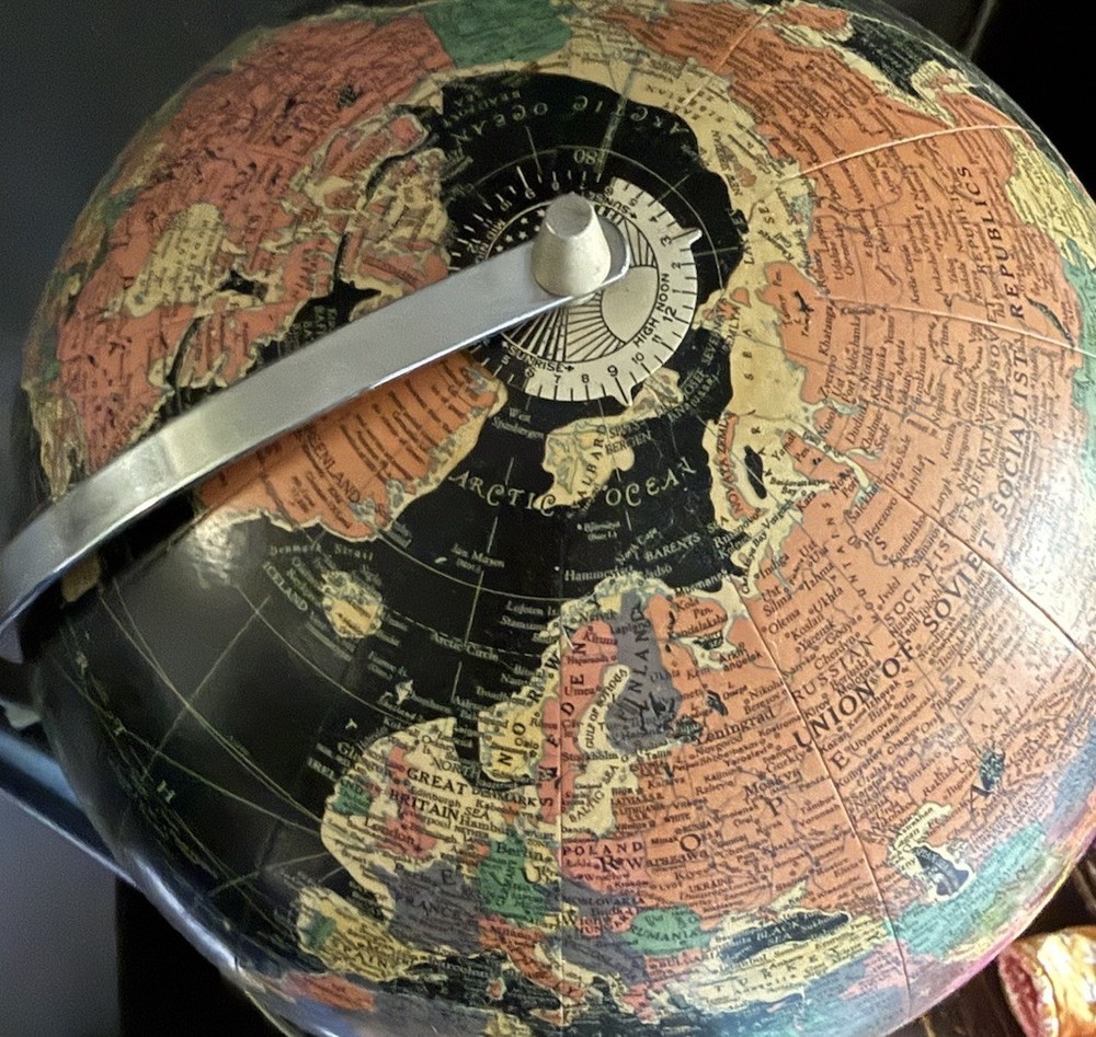 VTG MCM Replogle Starlight Globe Black Maps Atlases World & Celestial