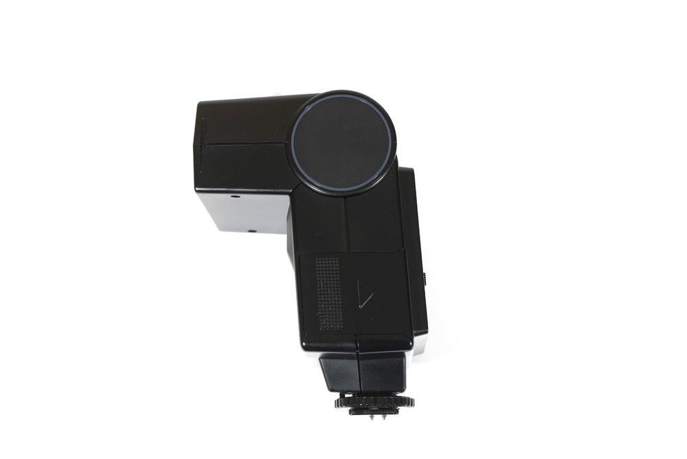 Ricoh XR Speedlite 300P TTL Flash Diffuser & Soft Case Included