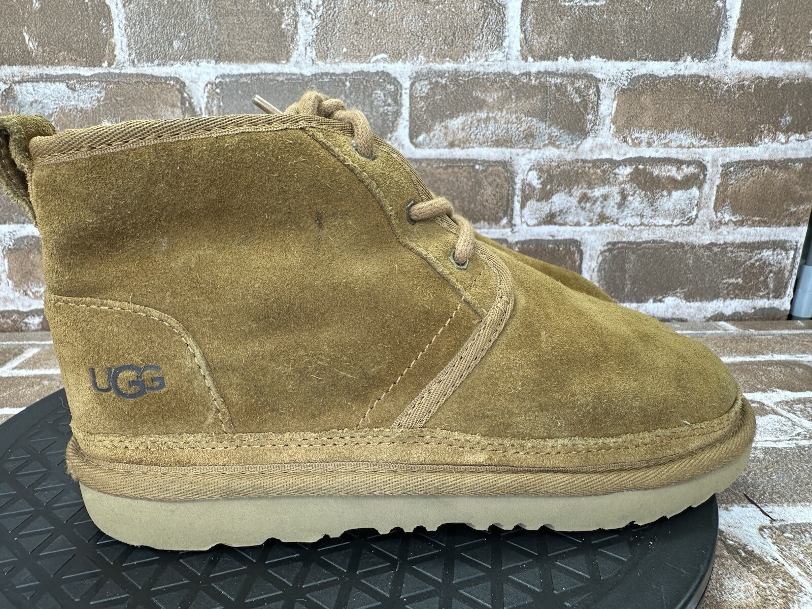 Kids UGG Neumel II Boots 1017320K Suede Sherpa Lined Lace Up Kids Youth Size 3