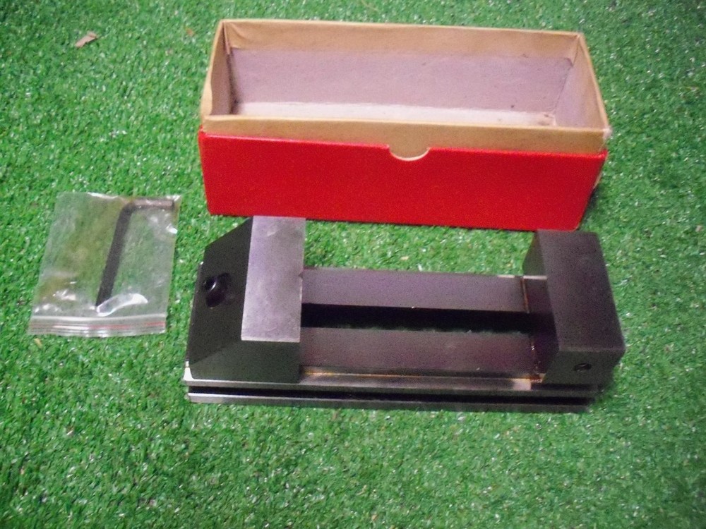 INTERSTATE EVB-80 Toolmaker's Vise 2 7/8" Jaw Width 5"Jaw Opening Capacity