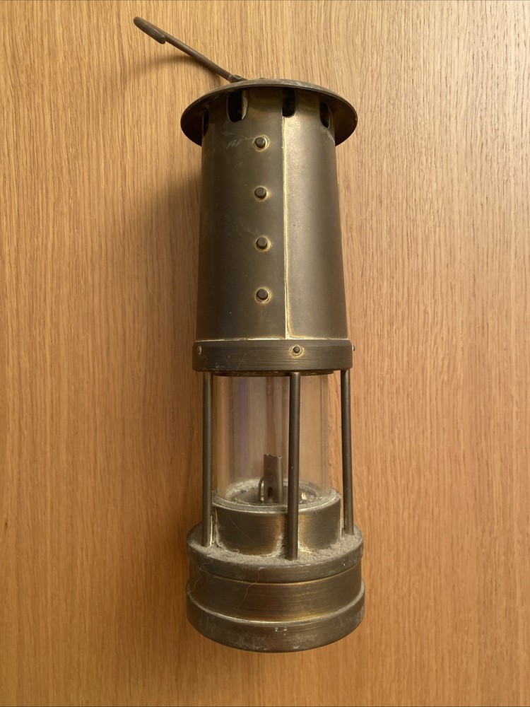 Miners Lamp E Thomas & Williams Ltd - Makers Aberdare - Cambrian Type No - Blank