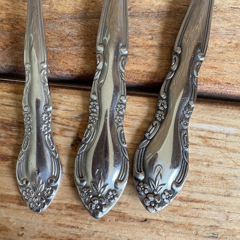 Imperial FLEURETTE Stainless Flatware 2 Serving Pieces and 1 Teaspoon
