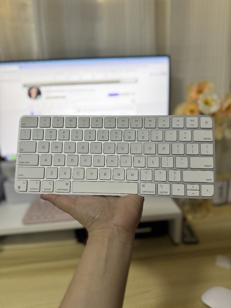 Apple Magic Keyboard & Magic Mouse 2 Bundle, Wireless, QWERTY, White/Silver