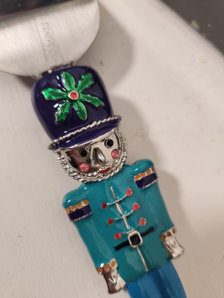 2 Saints Christmas Cake Pie Knife Server Enamel Nutcracker Soldier Signed Holly