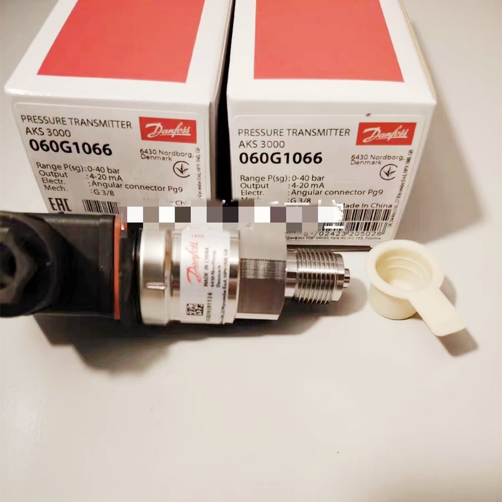 1PC Danfoss AKS3000 060G1066 pressure transmitter