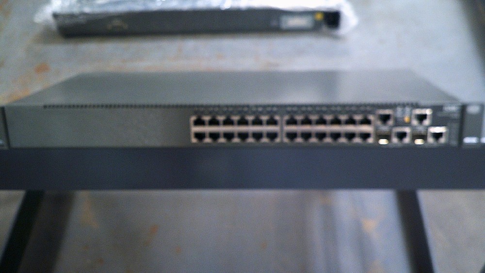 SMC Networks {SMC6224M} TigerStack 10/100 Rack Mount 24 Port 19"