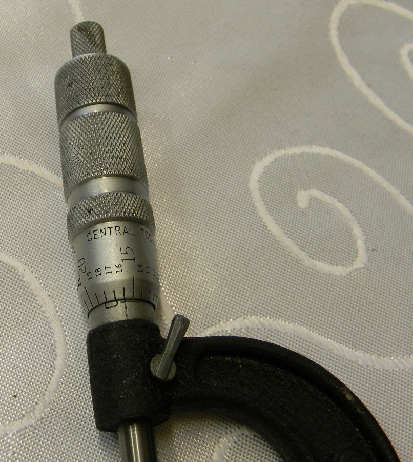 CENTRAL TOOLS 0-1" MICROMETER #6009
