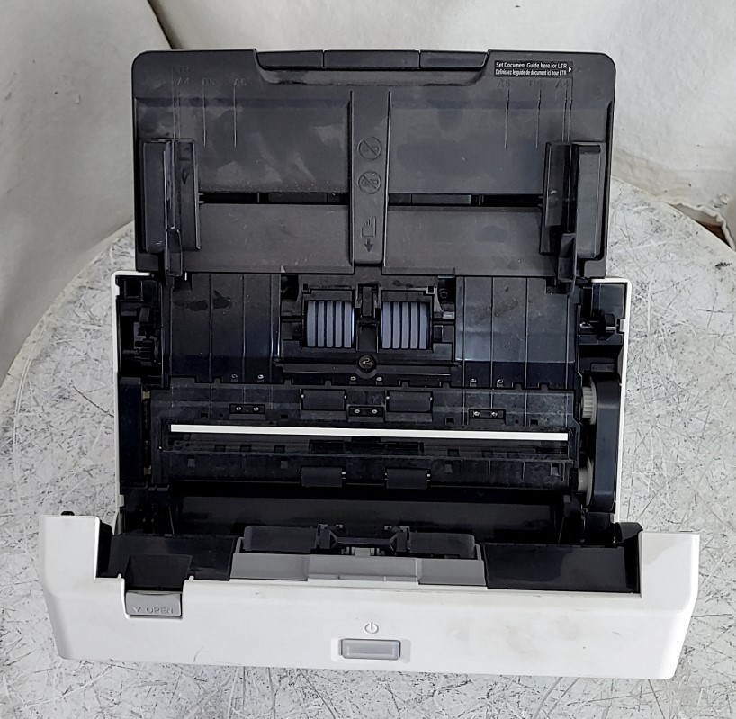 Canon Image FORMULA R40 6130190 Office Document Scanner SEE NOTES