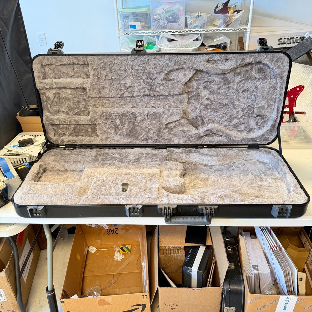 Fender Deluxe Molded TSA Strat/Tele Case 25006