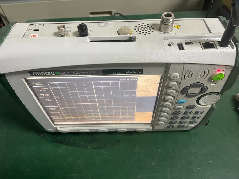 Anritsu MS2724B Spectrum Master _4121