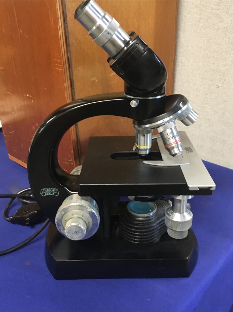 Steindorff Berlin Microscope 660602 Wood Box with Key West Germany
