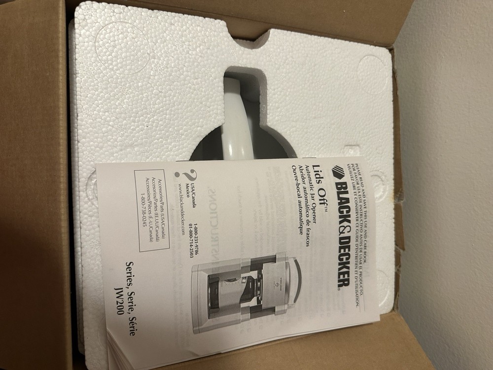 Black & Decker Lids Off Automatic Jar Opener JW200 Opens Jars Easy Open Box Rip