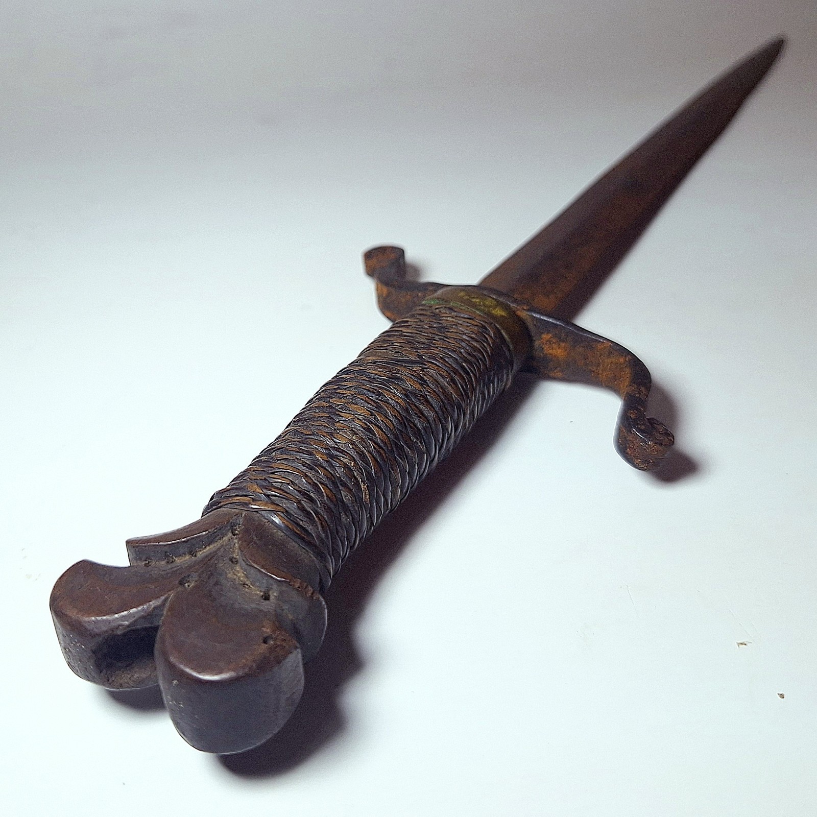 Authentic 17th-Century European Renaissance Left-Handed Dagger – All Original -