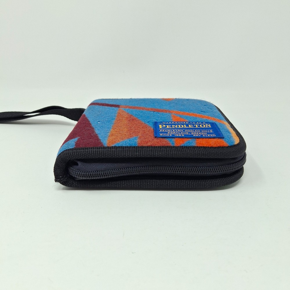 Pendleton Wool CD/DVD Storage Case Zip Southwest Aztec Print Holds 12 Discs