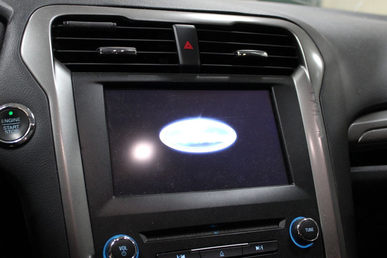 Info-GPS-TV Screen Front Display 8.0" Screen Fits 17-20 FUSION 2951629