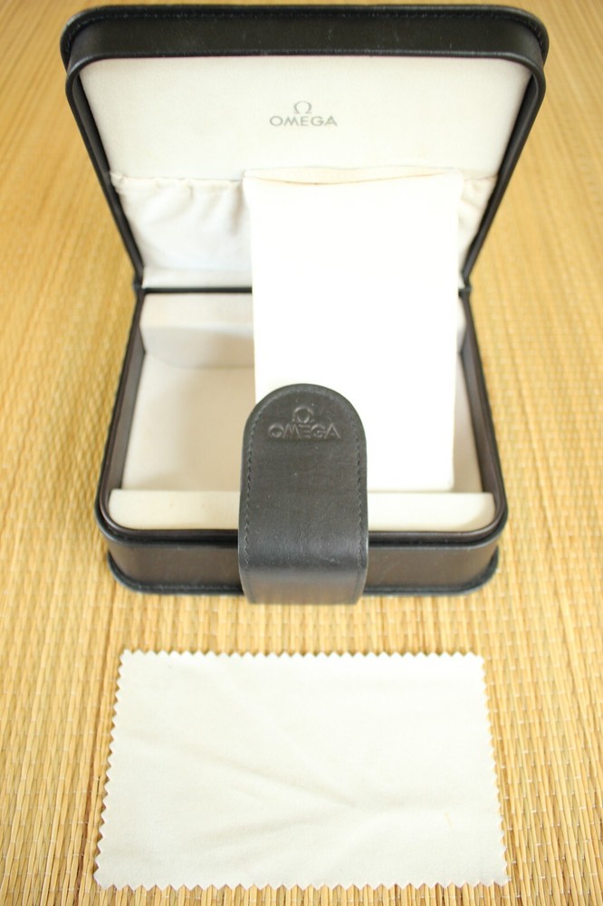 OMEGA OEM SPEEDMASTER FULL SIZE MOON WATCH DISPLAY PRESENTATION STORAGE BOX KIT