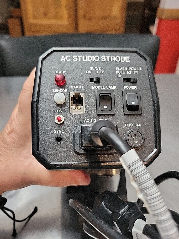 PerforMax AC/DC unit and power cord