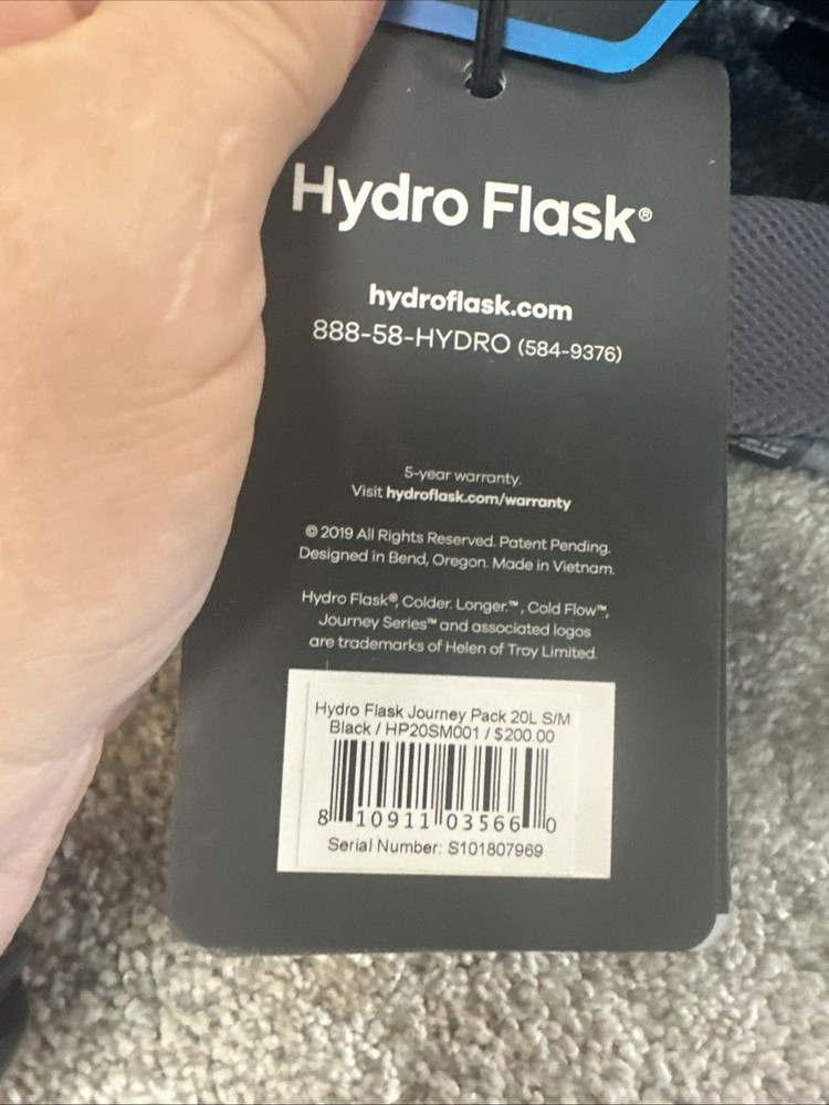 Hydro Flask Down Shift Black Hydration Pack 20 L NEW With Tags