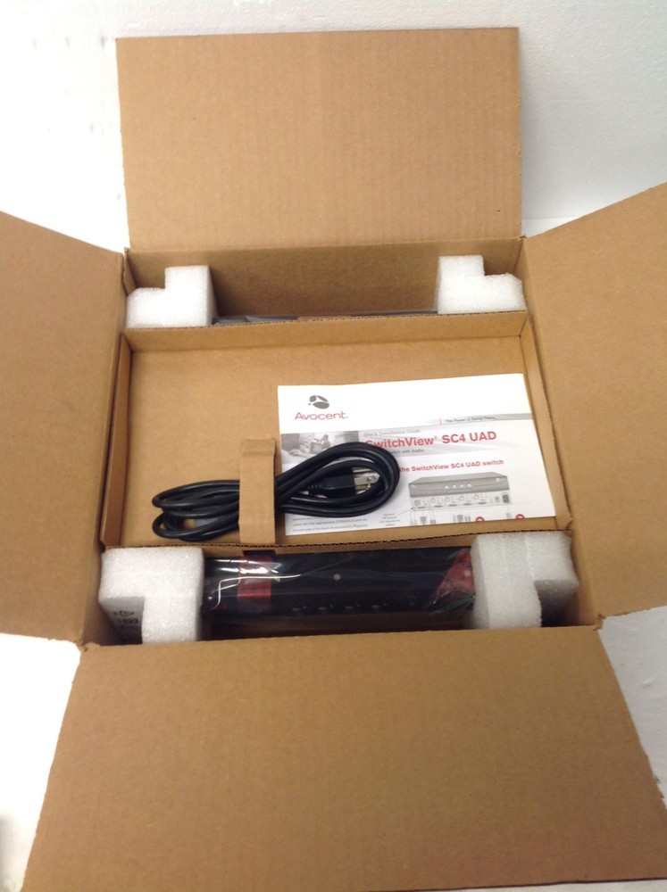 NEW Avocent Cybex SwitchView Model SC4UAD-001 Secure DVI/USB Switch