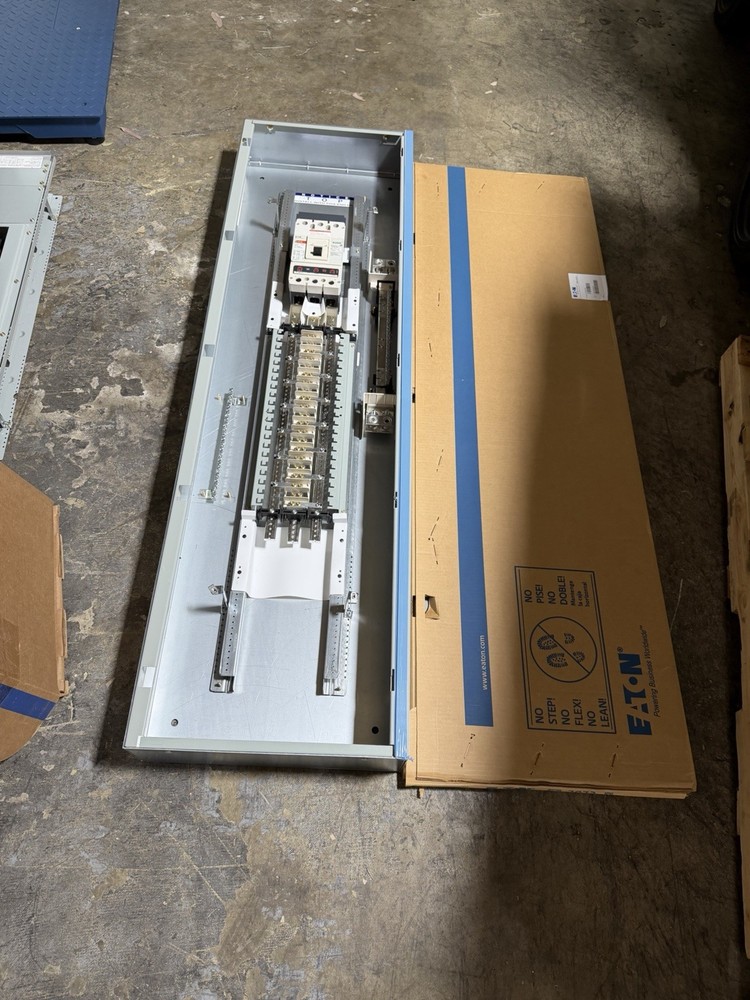 1-250 AMP 208/120V MAIN BREAKER PANELBOARD 42 SPACE 3PHASE 4WIRE COMPLETE PANEL