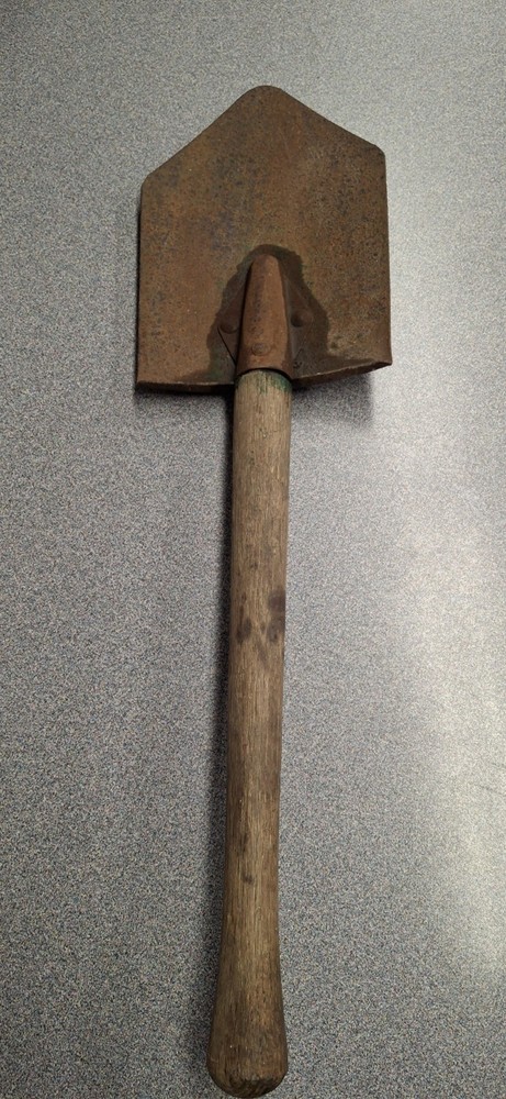 WW2 USMC M43 Entrenching Tool, Modified With Fixed Handle. Rare
