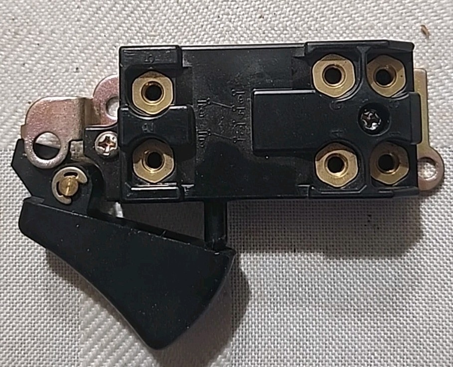 Makita 651135-6 Switch