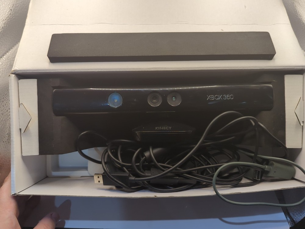 Microsoft LPF-00004 Motion Sensing Gaming Controller For Xbox 360