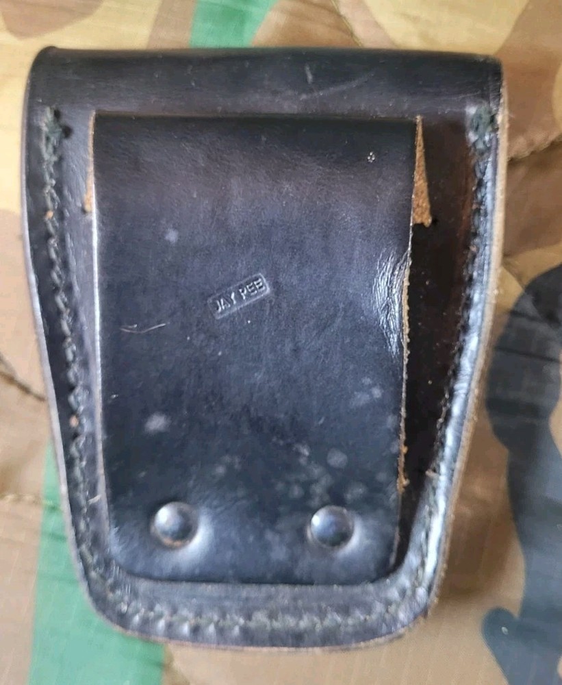 Jaypee Black Leather Vintage Handcuff Case