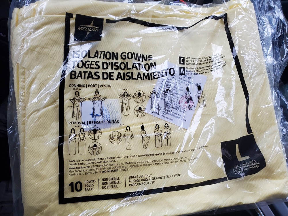 disposable isolation gowns